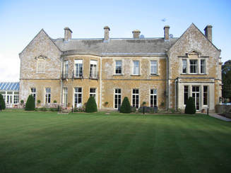 English Manor Home Picture
